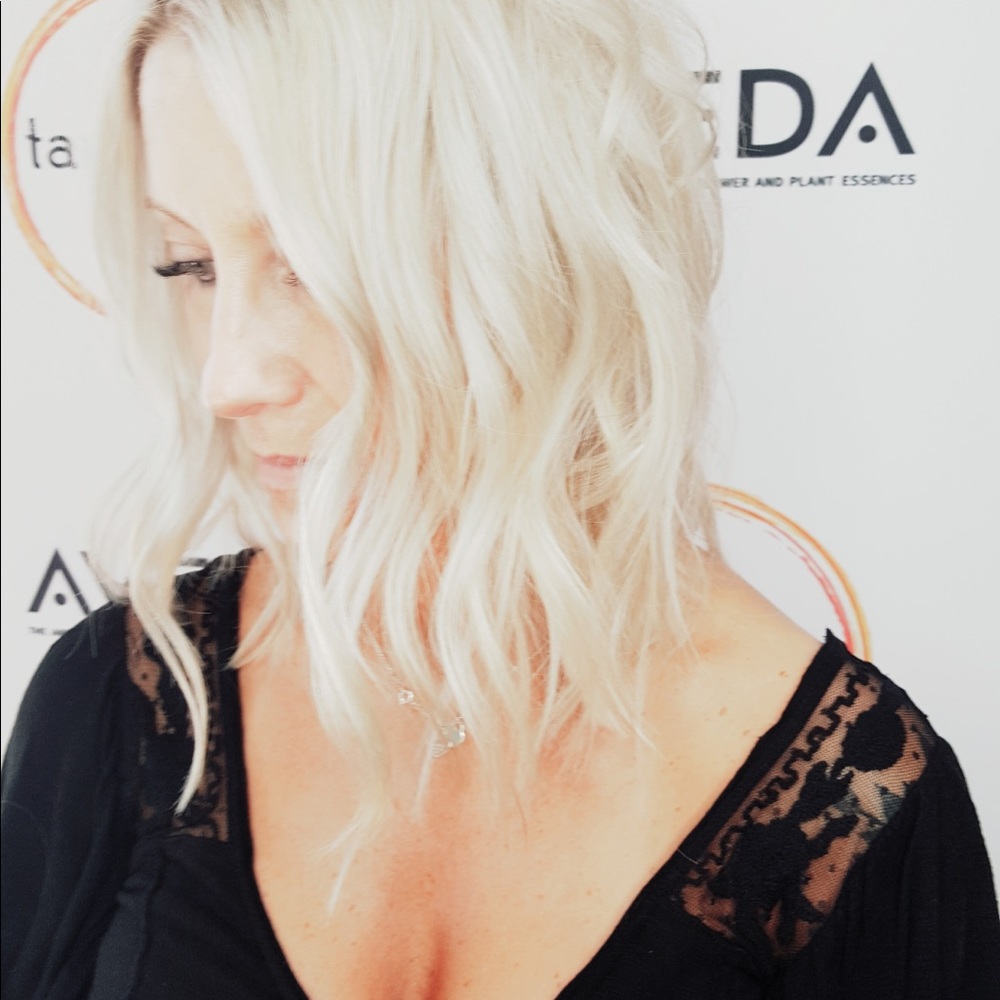 Meet your Posher, Connie